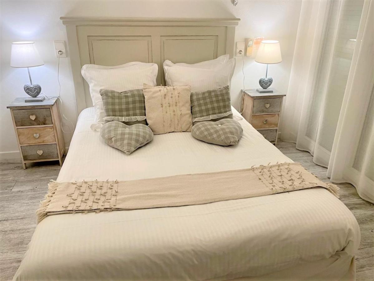 Hotel Le Mediterranee Йер Экстерьер фото
